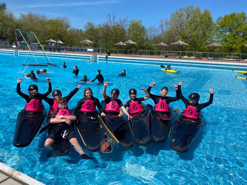 Die Schülermannschaft der WSF Liblar im Grugabad Essen