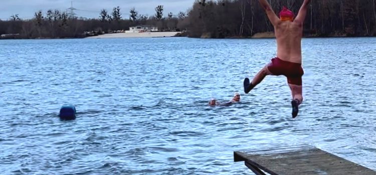 Neujahrsschwimmen 2024